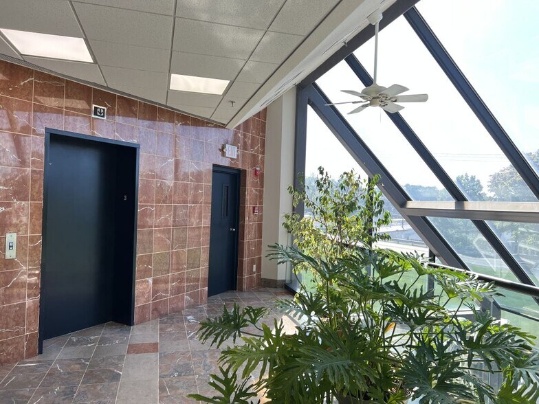 More Photos Of 500 E Main St, Branford Medical For Lease