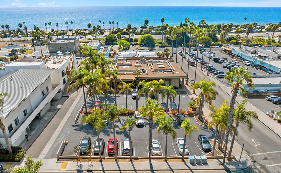 More Photos Of 131 Aberdeen Dr, Cardiff By The Sea Office For Sale