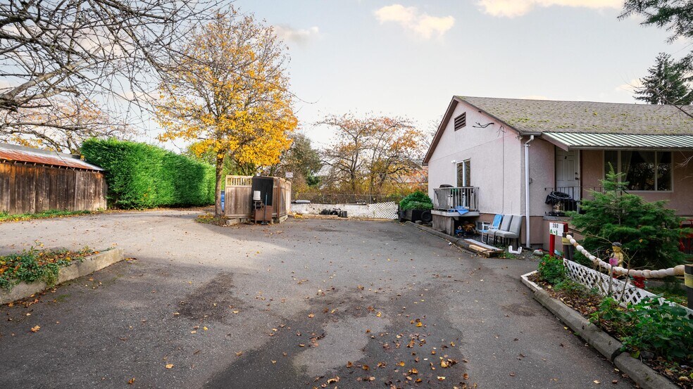 More Photos Of 260 Craig St, Nanaimo Apartments For Sale