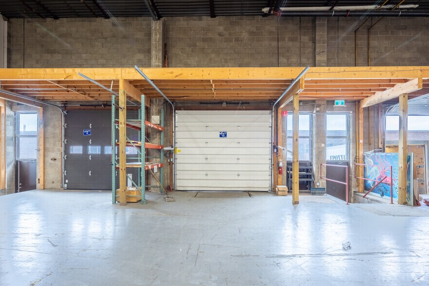 More Photos Of 2299 Drew Rd, Mississauga Light Manufacturing For Lease