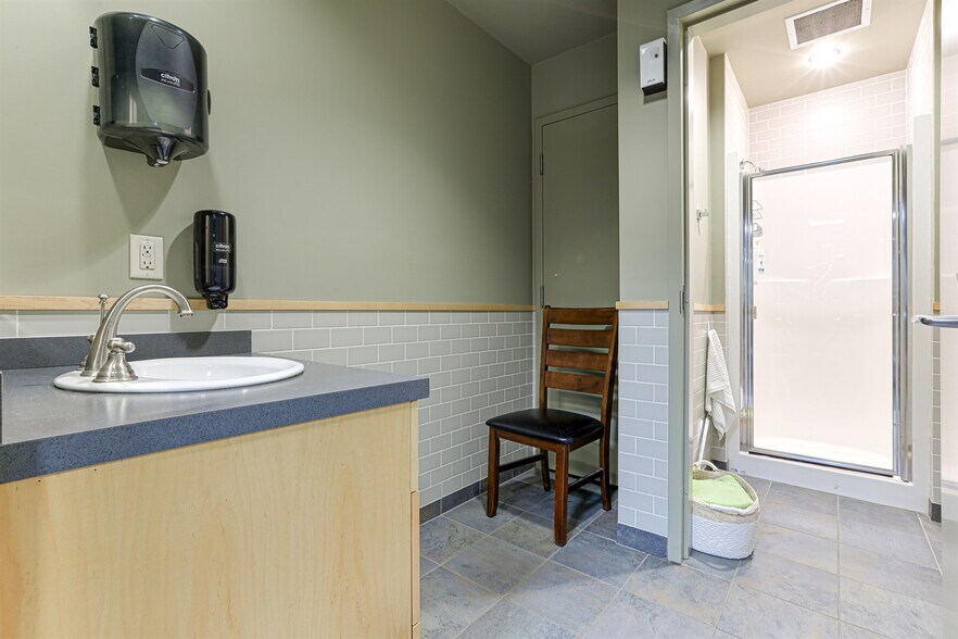 More Photos Of 2572 Davies Ave, Port Coquitlam Warehouse For Sale