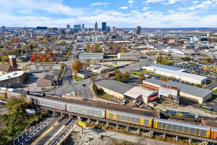 More Photos Of 335 Baxter Ave, Louisville Warehouse For Lease