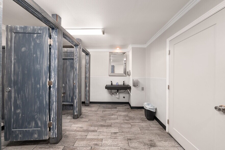 More Photos Of 10028 Foothill Blvd, Rancho Cucamonga Restaurant For Sale