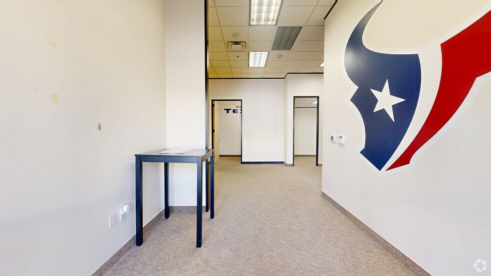 Primary Photo Of 9220 Kirby Dr, Houston Unknown For Lease