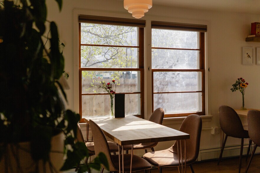 More Photos Of 927 S Cobb St, Palmer Restaurant For Sale