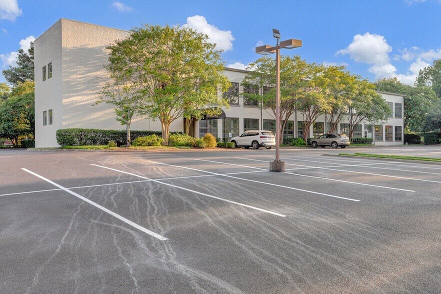 More Photos Of 756-765 Ridge Lake Blvd, Memphis Medical For Lease