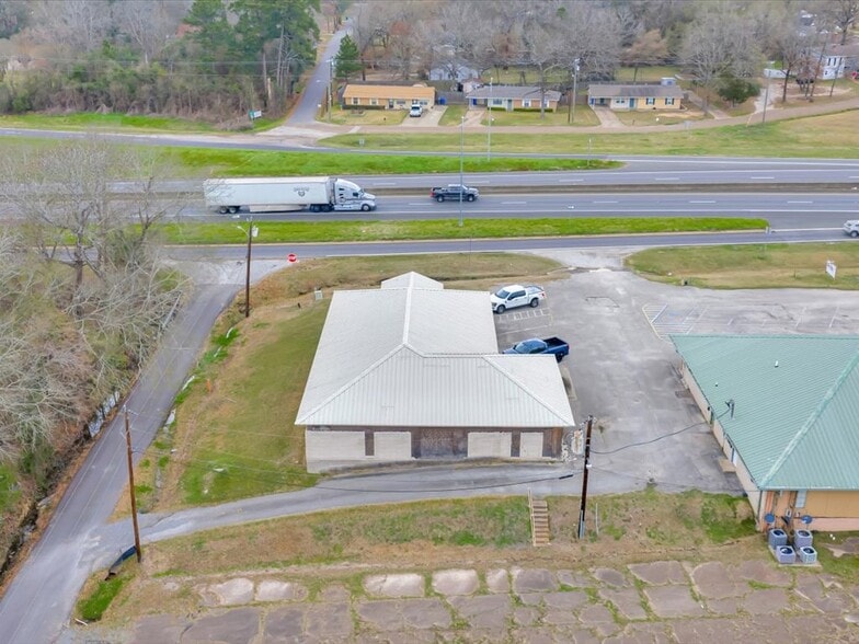 More Photos Of 3215 S Medford Dr, Lufkin Office For Sale