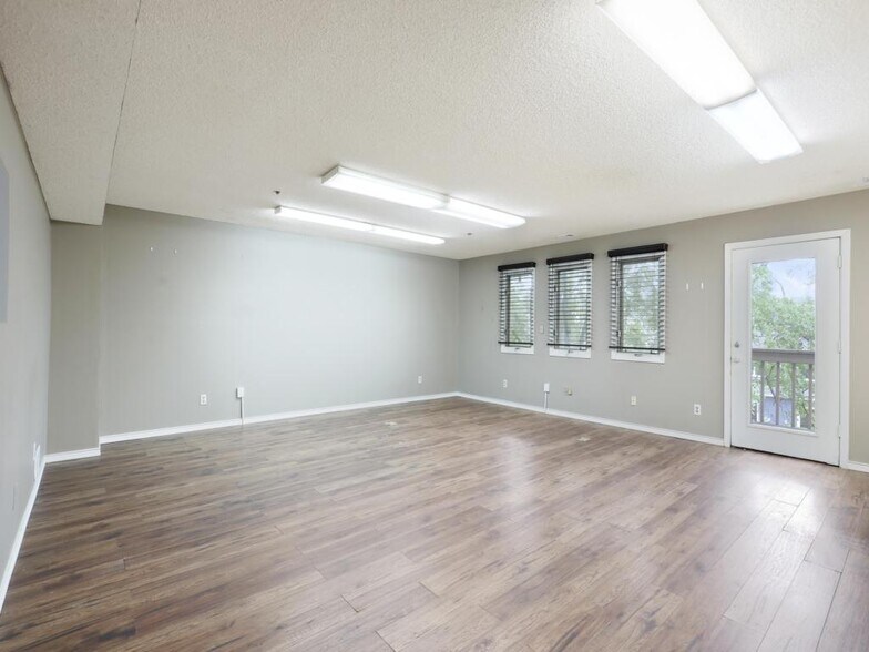 More Photos Of 14565-14579 Grand Ave S, Burnsville Office For Sale