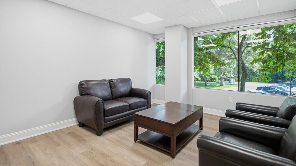 More Photos Of 521 Route 111, Hauppauge Medical For Lease