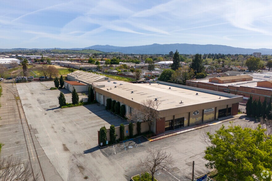 More Photos Of 190 Keyes St, San Jose Warehouse For Sale