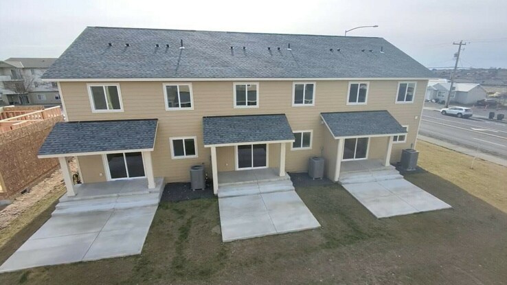 More Photos Of , Moses Lake Multifamily For Sale