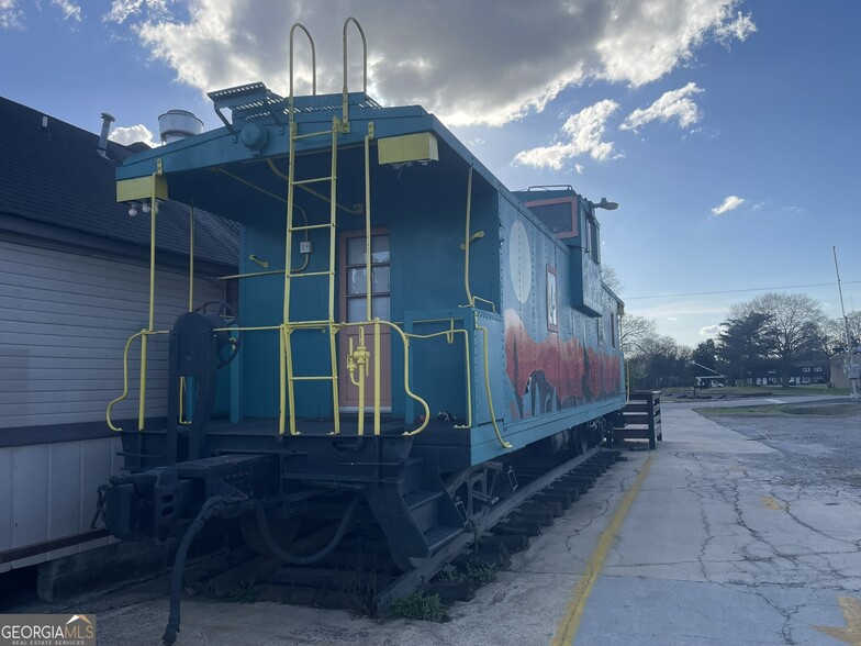 More Photos Of 406 N Piedmont Ave, Rockmart Restaurant For Sale