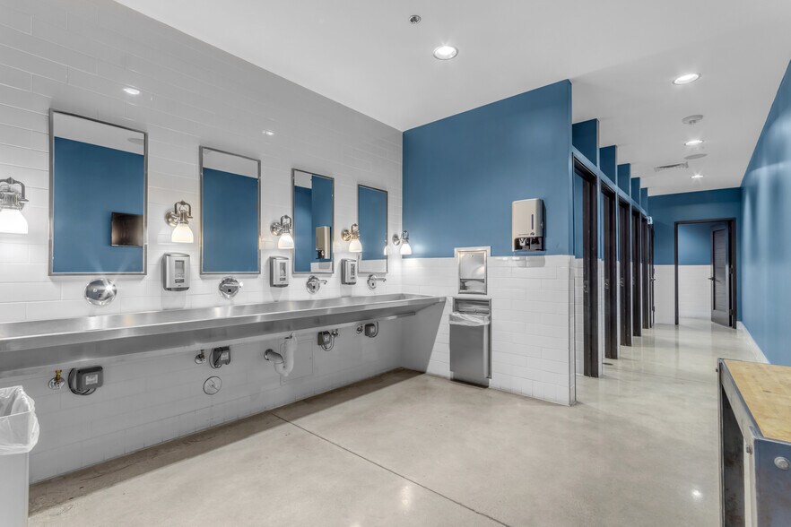 More Photos Of 245 E Jackson St, Phoenix Freestanding For Sale