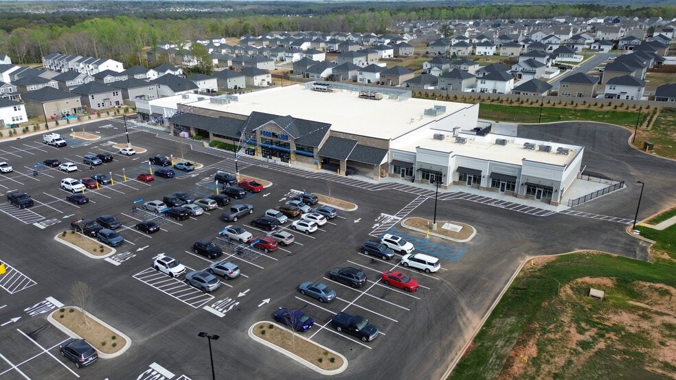 More Photos Of 2321 W Georgia Rd, Simpsonville Supermarket For Lease