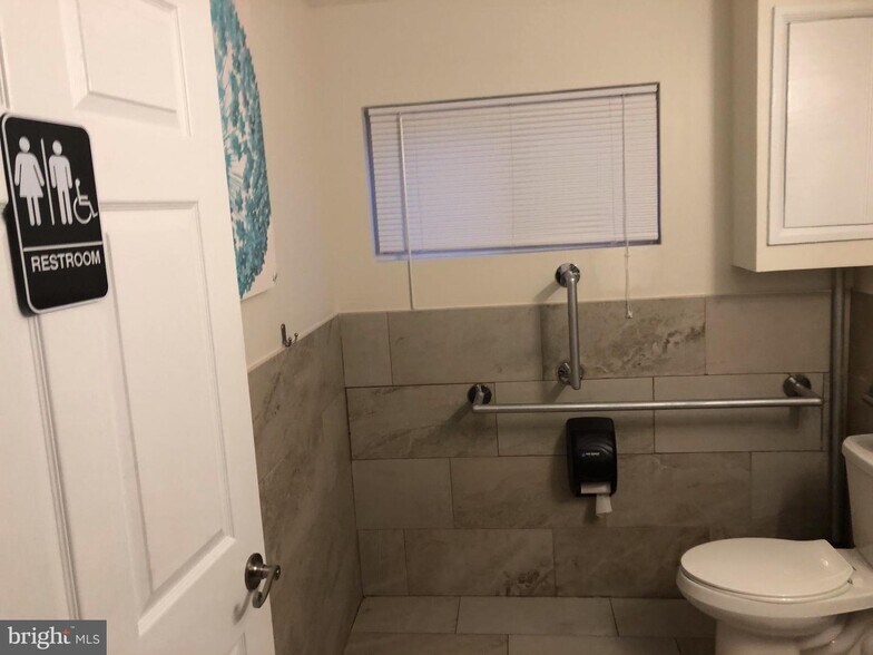 More Photos Of 9200 Academy Rd, Philadelphia Office Residential For Lease