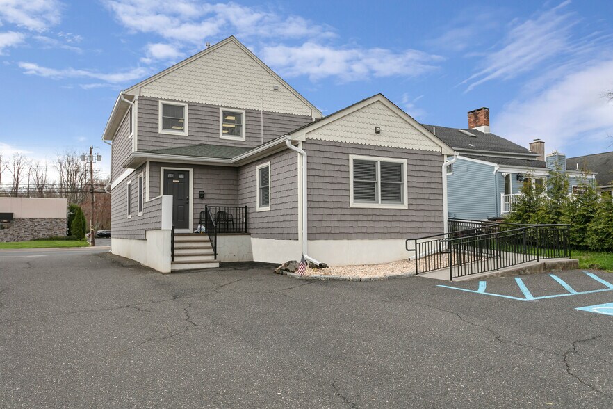 More Photos Of 794 Broad St, Shrewsbury Office For Lease