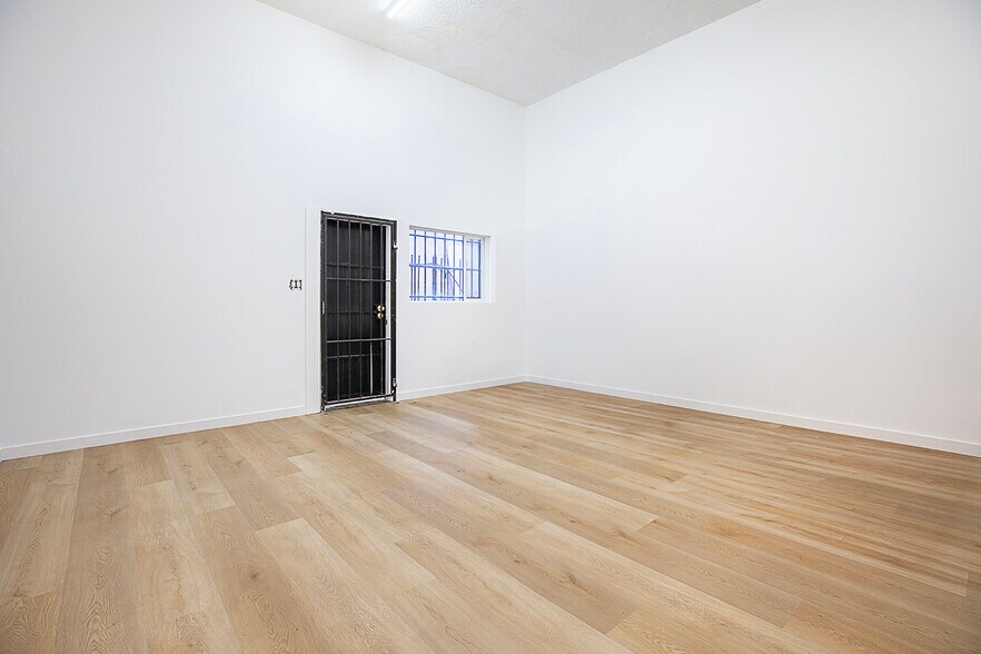 More Photos Of 2581 W Pico Blvd, Los Angeles Storefront For Lease