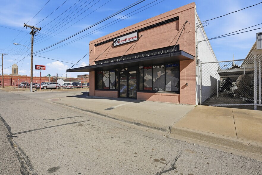 More Photos Of 401 S Main St, Cleburne Office For Sale
