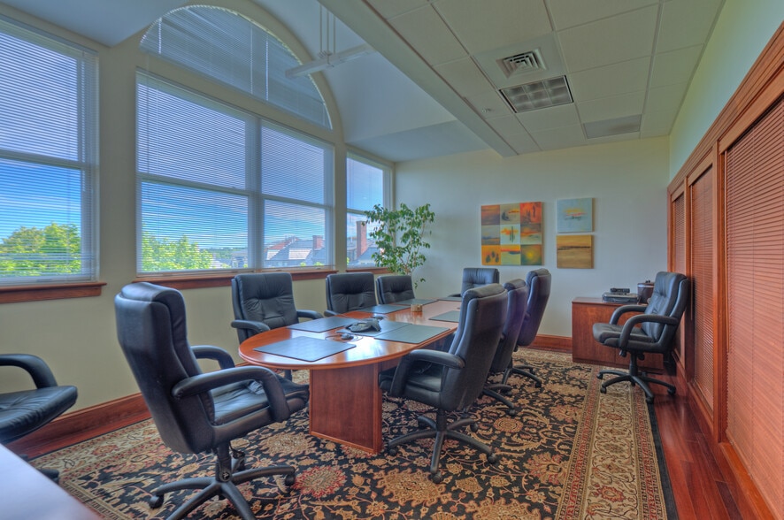 More Photos Of 30 Penhallow St, Portsmouth Office For Lease