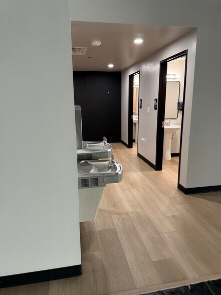 More Photos Of 18806 Noble Seven Ln, Sugar Land Storefront Retail Office For Lease