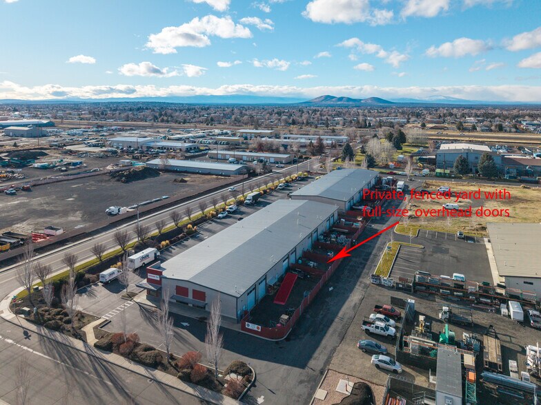 More Photos Of 675 NE Hemlock Ave, Redmond Light Manufacturing For Lease
