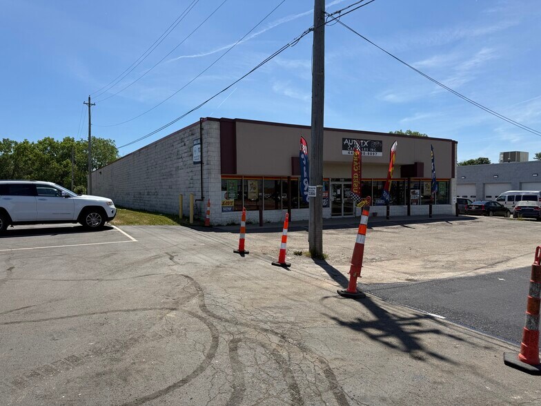More Photos Of 4633 Northfield Rd, North Randall Freestanding For Lease