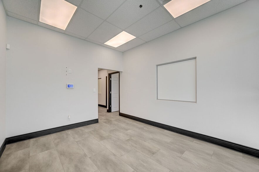 More Photos Of 3068 E Sunset Rd, Las Vegas Warehouse For Sale