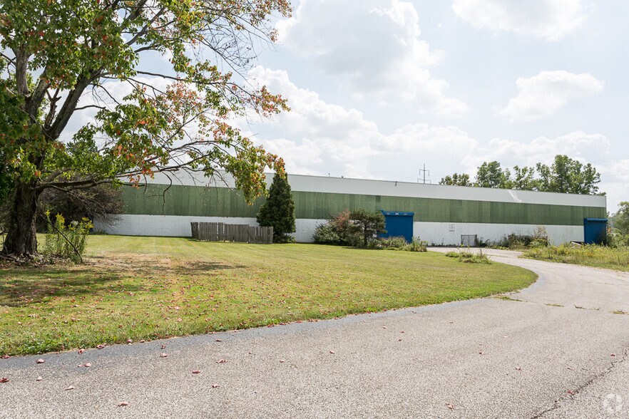 Primary Photo Of 26800 Richmond Rd, Bedford Heights Manufacturing For Lease