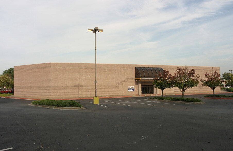 More Photos Of 1395 Southlake Pky, Morrow Unknown For Lease