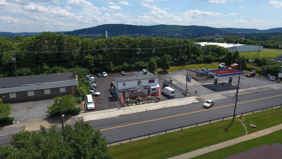Primary Photo Of 1130 Pembroke Rd, Bethlehem Storefront Retail Residential For Lease