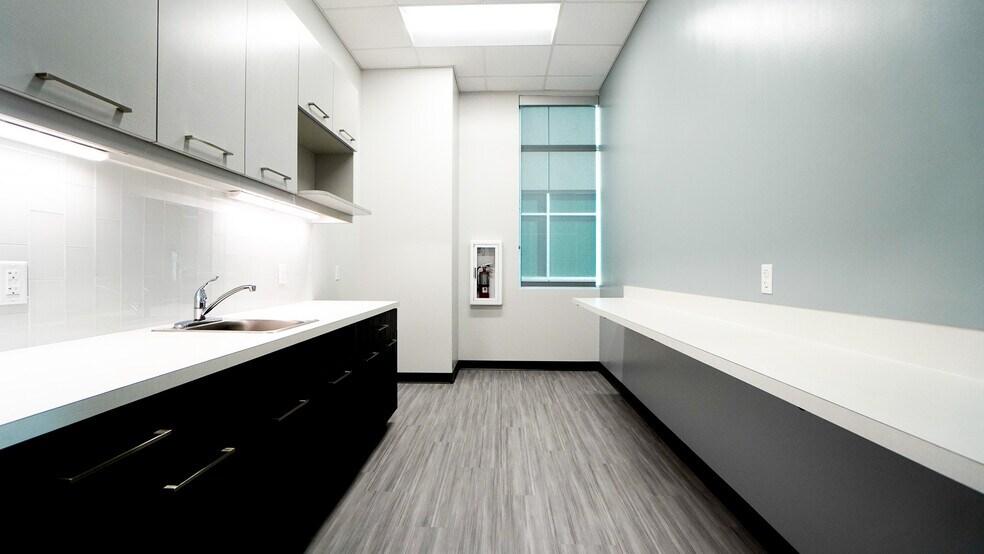 More Photos Of 1290 Ocoee Apopka Rd, Ocoee Unknown For Lease