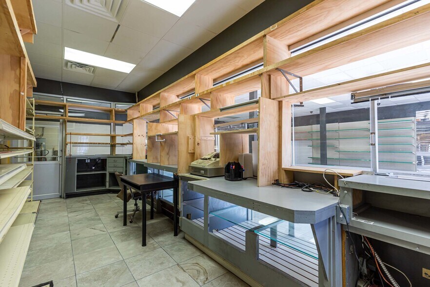 More Photos Of 7635 Ley Rd, Houston Freestanding For Sale