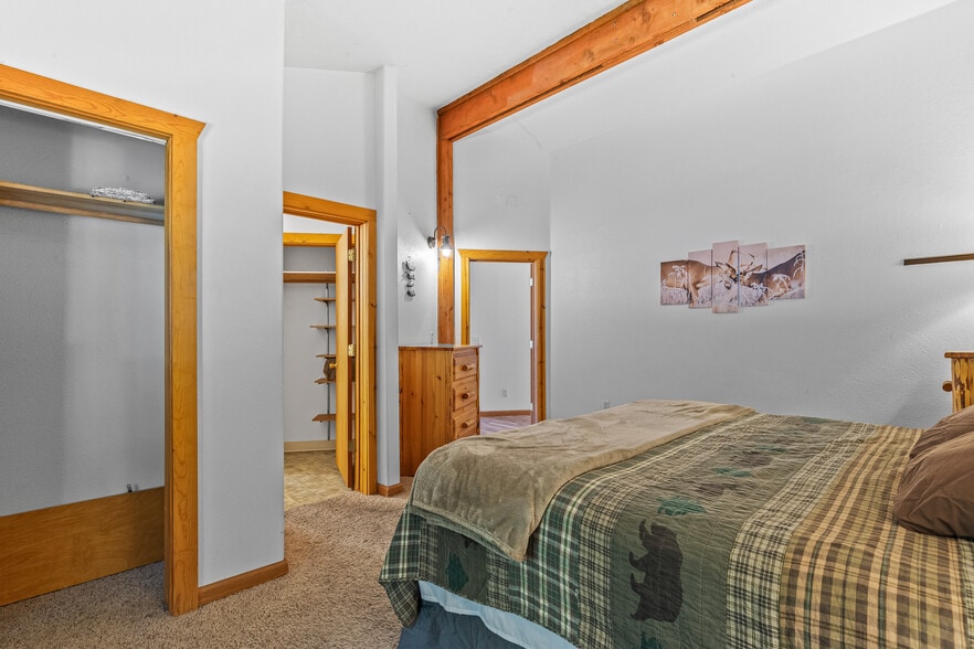 More Photos Of 302 Berger St, Riggins Apartments For Sale