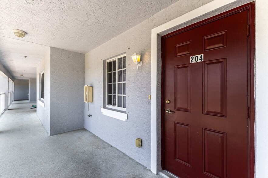 More Photos Of 1328 SE 8th Ave, Cape Coral Multifamily For Sale