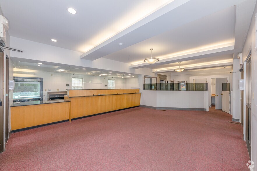 More Photos Of 818 Washington St, Holliston Bank For Sale