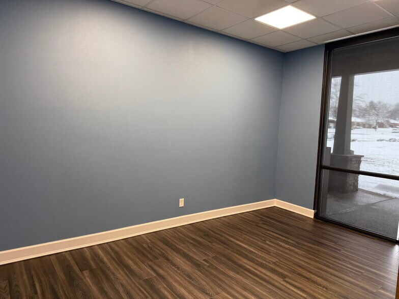 More Photos Of 1730 E Republic Rd, Springfield Unknown For Lease