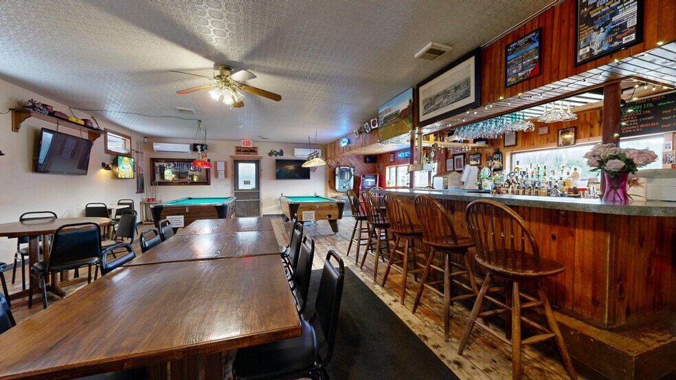 More Photos Of 695 Lisbon St, Lisbon Restaurant For Sale