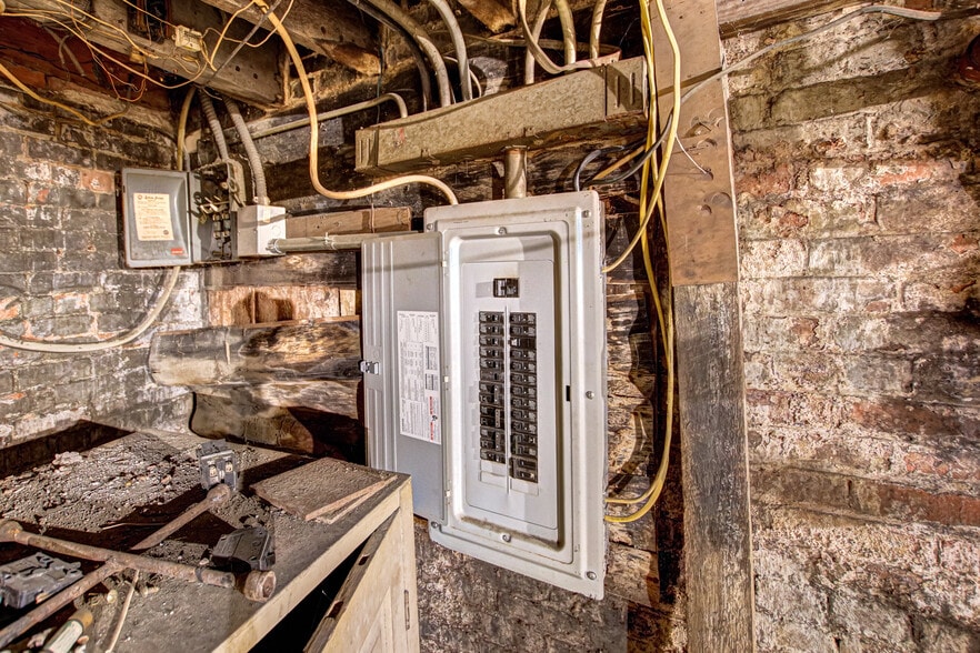 More Photos Of 6602 Harvard Ave, Cleveland General Retail For Sale