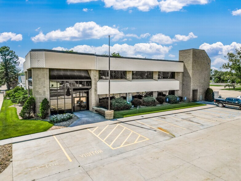More Photos Of 500 W 1 St Ave, Hutchinson Office For Sale