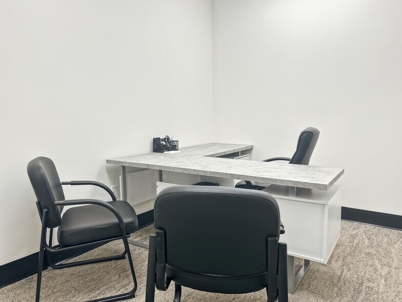 More Photos Of 1301 Industrial Dr, Crestview Coworking Space