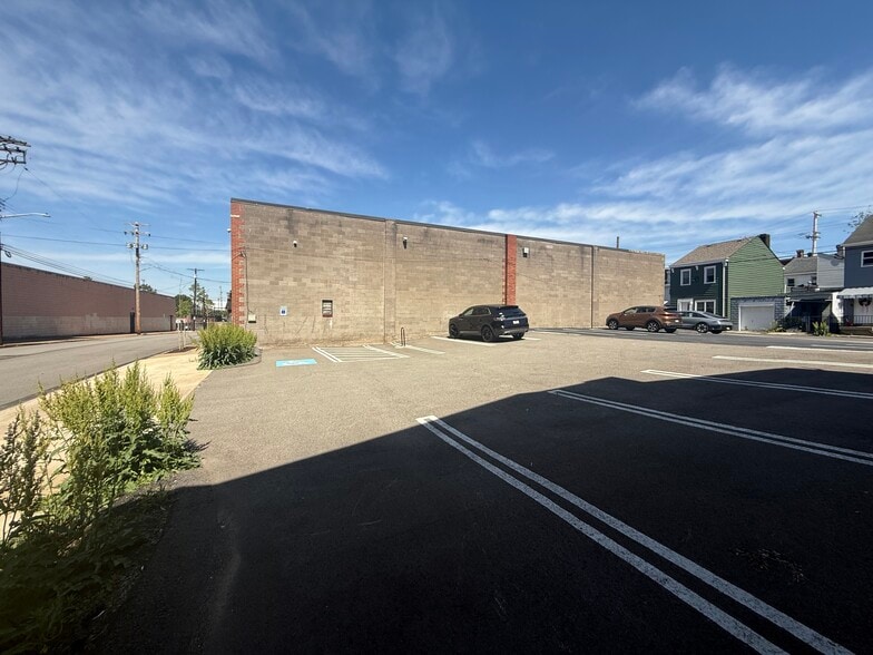More Photos Of 4920 Harrison St, Pittsburgh Warehouse For Lease