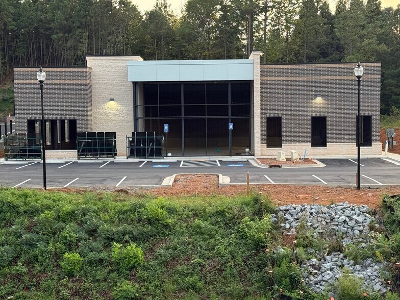 More Photos Of 640 Claremore Professional Way, Woodstock Medical For Lease