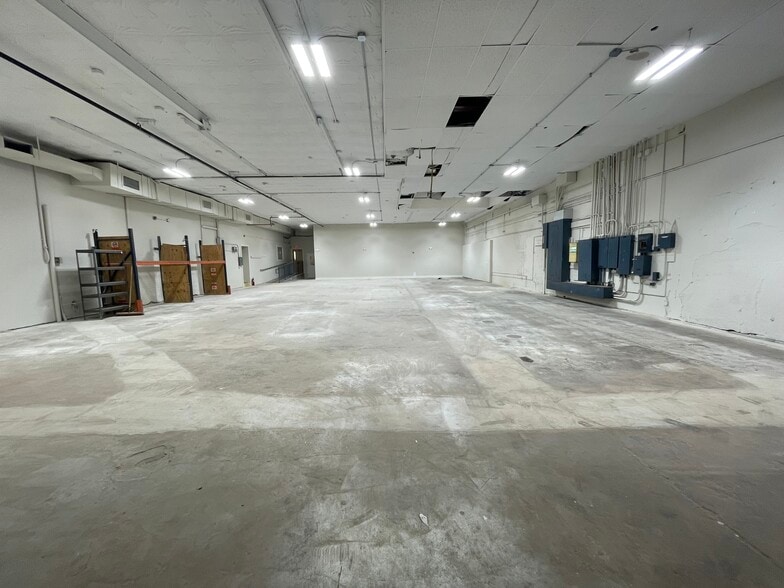 More Photos Of 122 W Spencer St, Culpeper Office For Lease