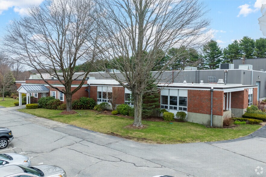 Primary Photo Of 303-313 Washington St, Auburn Manufacturing For Lease