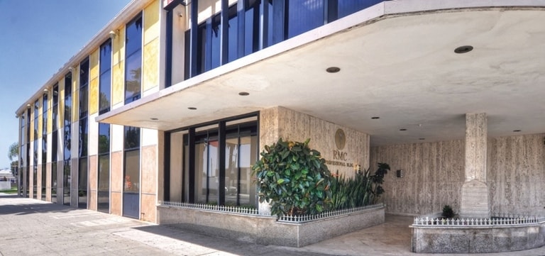 More Photos Of 18107 Sherman Way, Reseda Medical For Lease