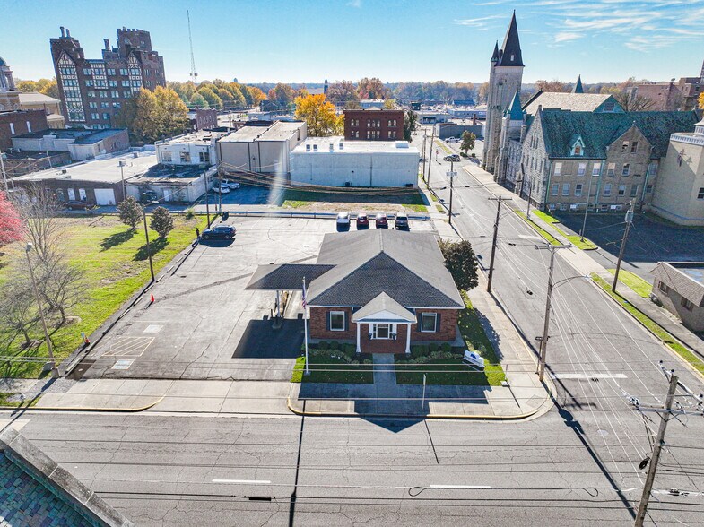 More Photos Of 630 Jefferson St, Paducah Office For Sale