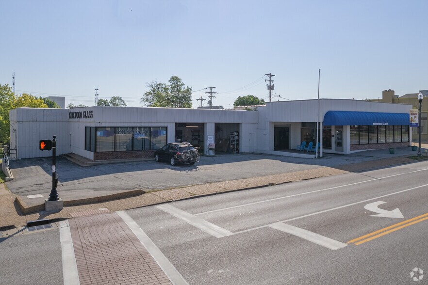 More Photos Of 300 S Kirkwood Rd, Kirkwood Storefront For Sale