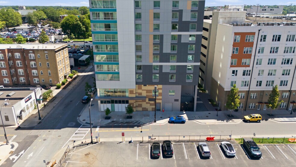More Photos Of 508 N College St, Charlotte Hotel For Lease