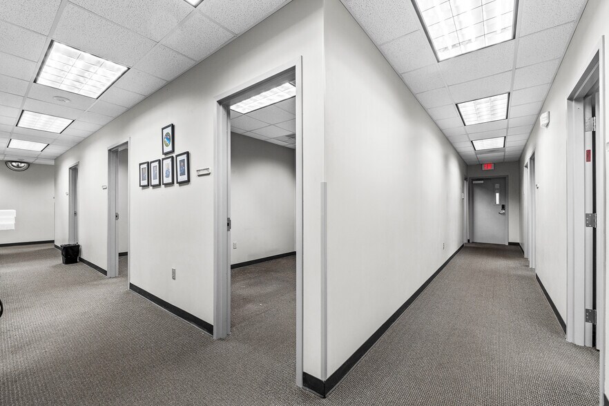 More Photos Of 7200 US-150, Greenville Office For Sale