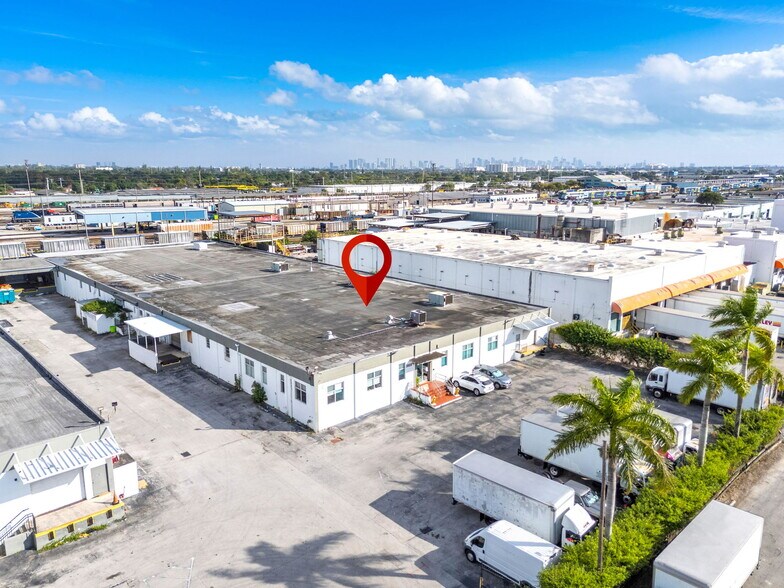 More Photos Of 3925 E 10th Ct, Hialeah Warehouse For Lease